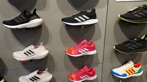 como diferenciar unas deportivas adidas falsas|adidas tenis falsos.